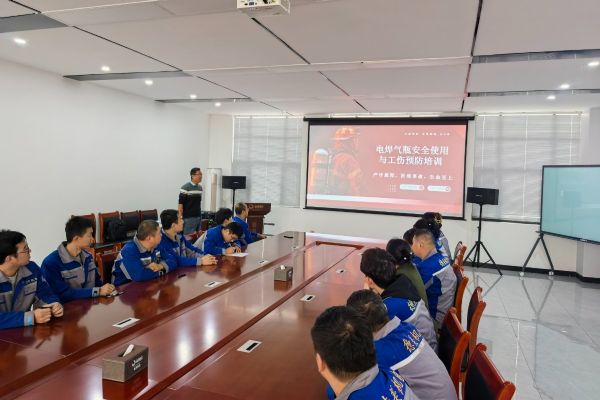 規(guī)范操作流程，共筑安全防線—泰安德美機電成功舉辦工傷預防專題培訓